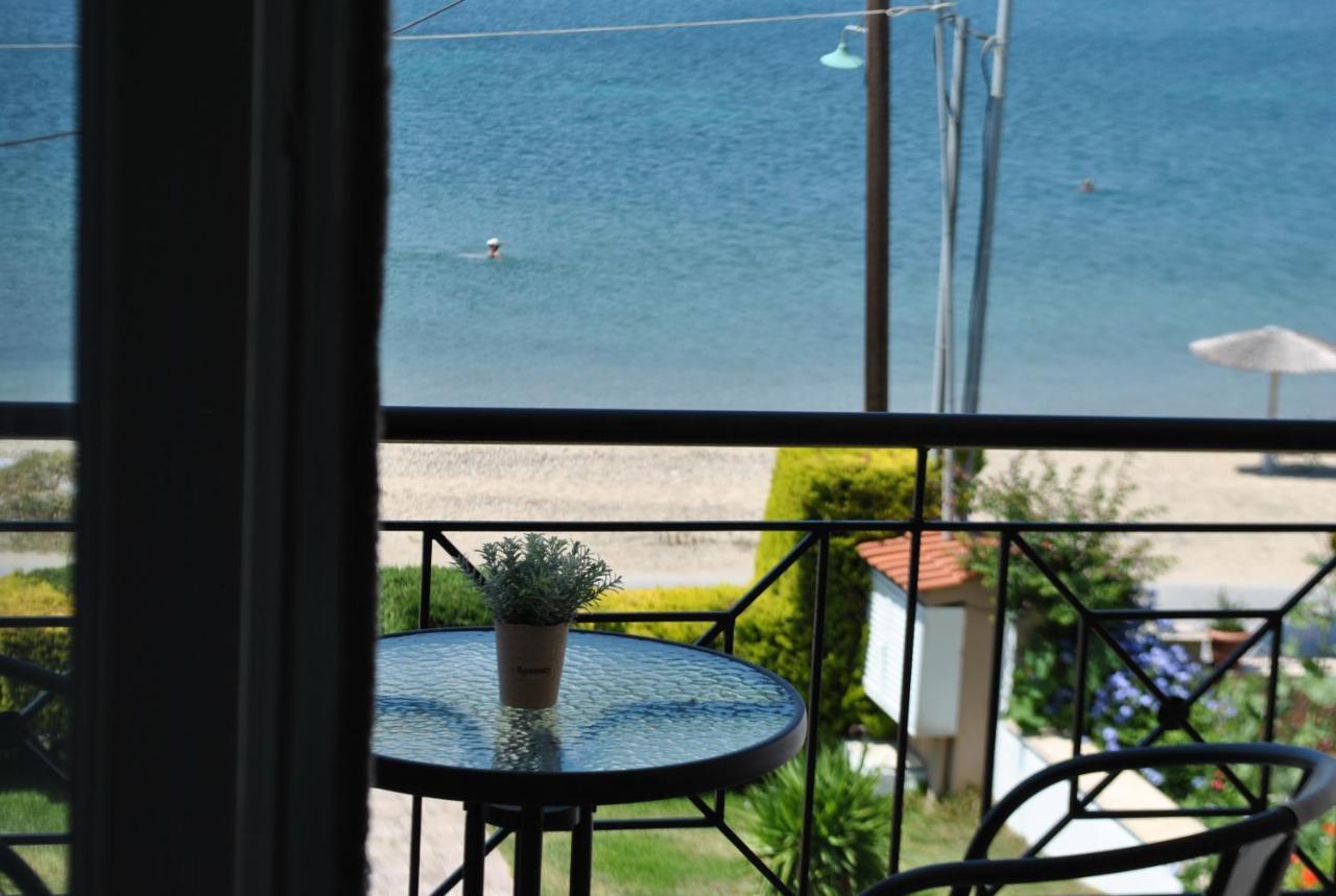 Christina'S Sea House Daire Nikiti  Dış mekan fotoğraf