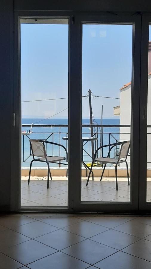 Christina'S Sea House Daire Nikiti  Dış mekan fotoğraf