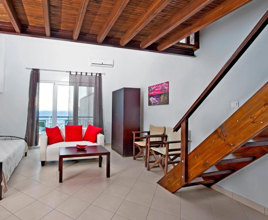 Christina'S Sea House Daire Nikiti  Dış mekan fotoğraf